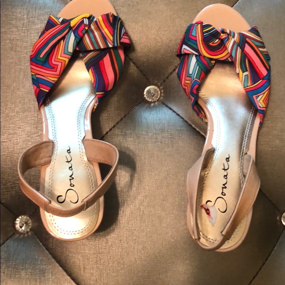 Kitten heel sandals
